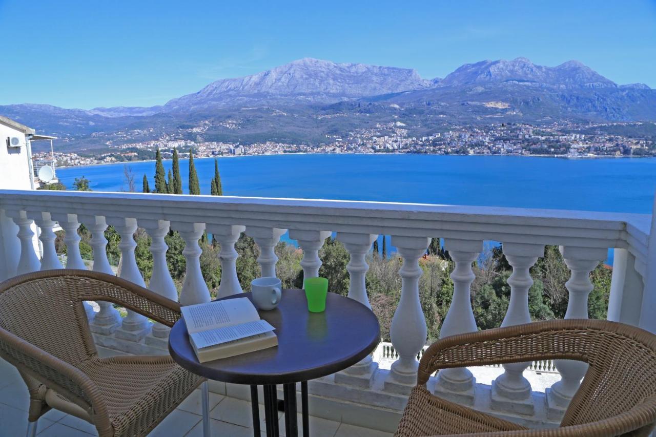 Mountain Bay Views Apartments Нивице Екстериор снимка