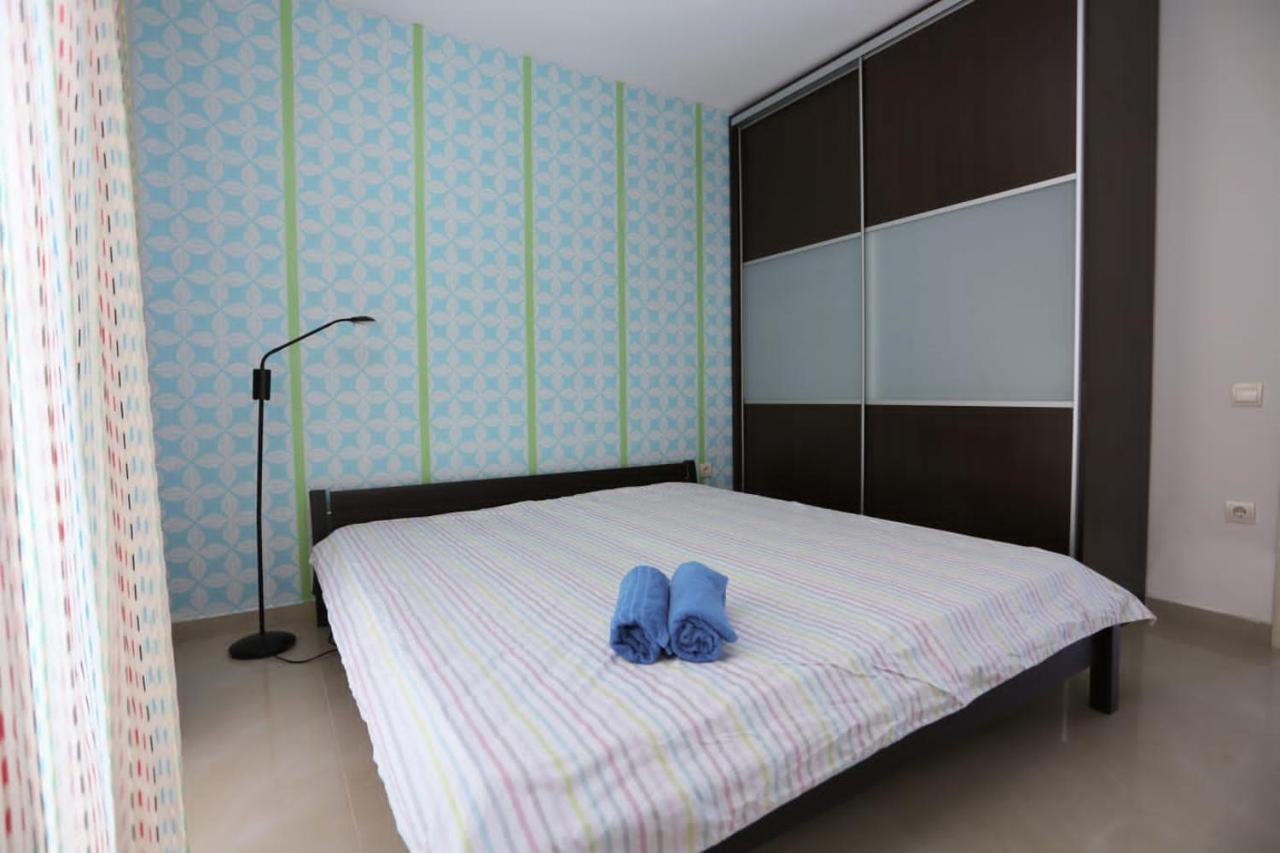 Mountain Bay Views Apartments Нивице Екстериор снимка