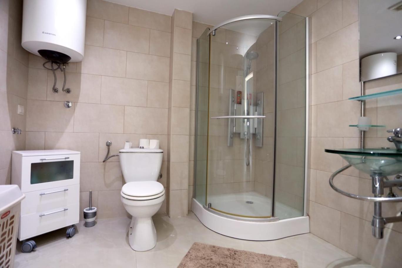Mountain Bay Views Apartments Нивице Екстериор снимка