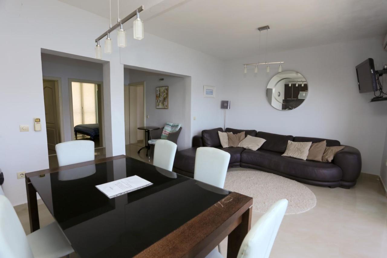 Mountain Bay Views Apartments Нивице Екстериор снимка
