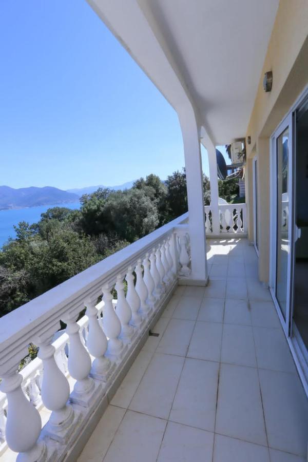 Mountain Bay Views Apartments Нивице Екстериор снимка